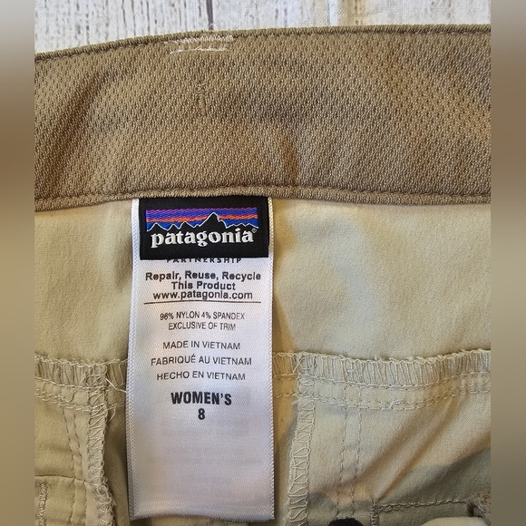 Patagonia Women's Size 8 Outdoor Hiking Nylon Skirt Khaki Tan Activewear Pockets - Picture 4 of 6